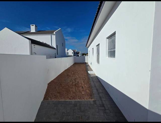 3 BEDROOM HOUSE FOR SALE IN SHELLEY POINT